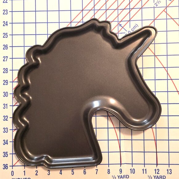 Giant Unicorn Cookie Baking Pan Brand Castle Non-Stick 12 x 12 x 5 Jumbo STK105B - Picture 4 of 4